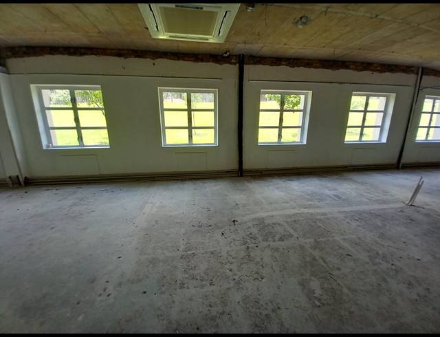 712M² OFFICE TO LET IN BRYANSTON